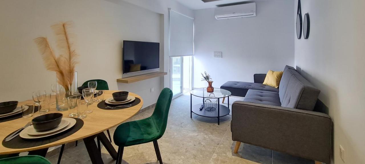 شقة Phaedrus Living: Seaside Luxury Flat Lighthouse 69 بافوس المظهر الخارجي الصورة